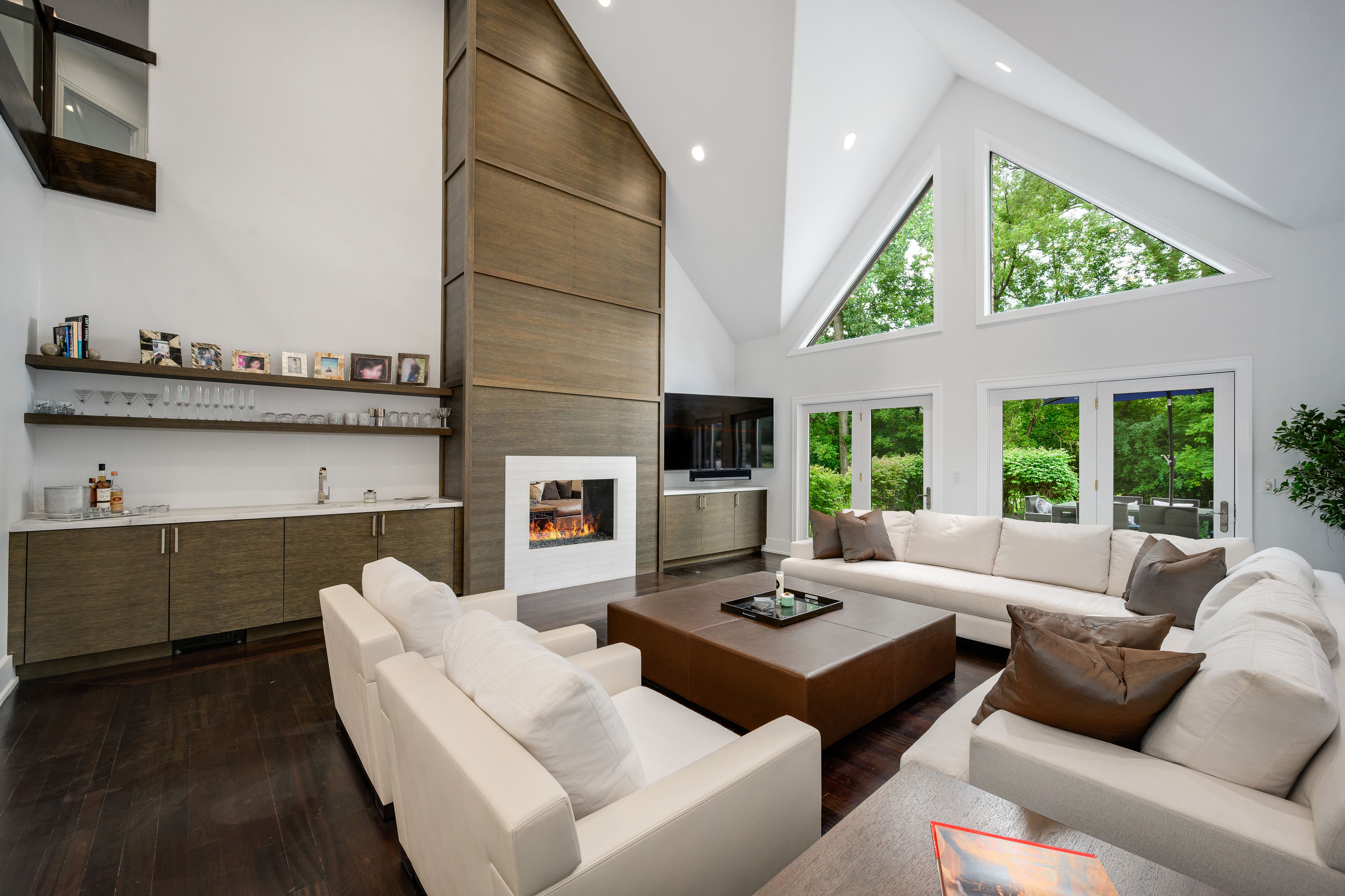  Exceptional Highland Park sSone and Brick Estate - 物件實景