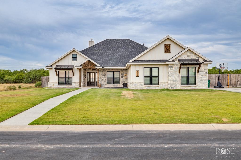 San Angelo, Texas, 76904, United States, 4 Bedrooms Bedrooms, ,3 BathroomsBathrooms,Residential,For Sale,1941771