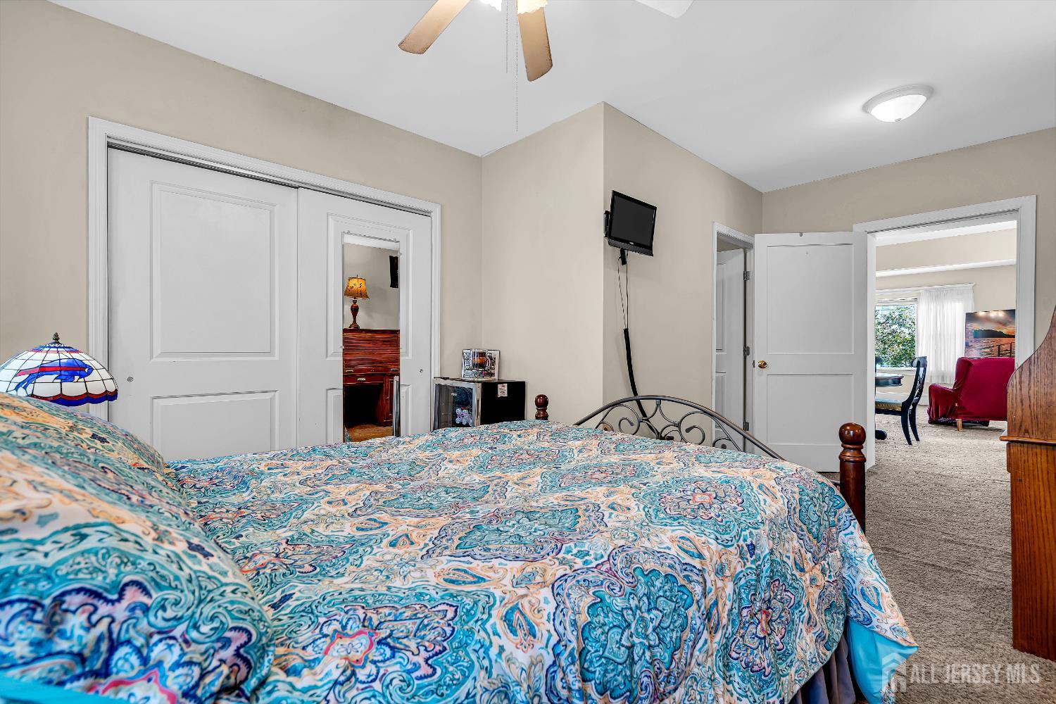 Woodbridge Proper, New Jersey, 07095, United States, 5 Bedrooms Bedrooms, ,2 BathroomsBathrooms,Residential,For Sale,1906051
