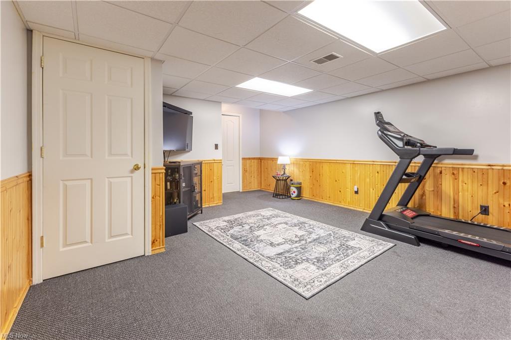 Chester, West Virginia, 26034, United States, 3 Bedrooms Bedrooms, ,3 BathroomsBathrooms,Residential,For Sale,1975770