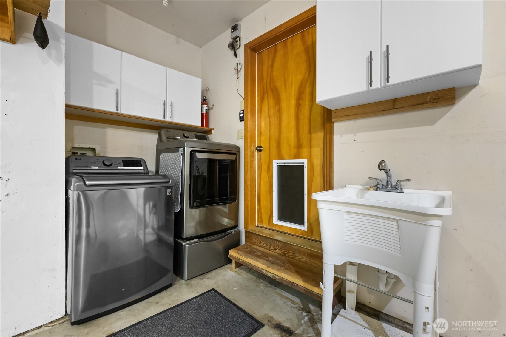 Roy, Washington, 98580, United States, 4 Bedrooms Bedrooms, ,1 BathroomBathrooms,Residential,For Sale,1997770