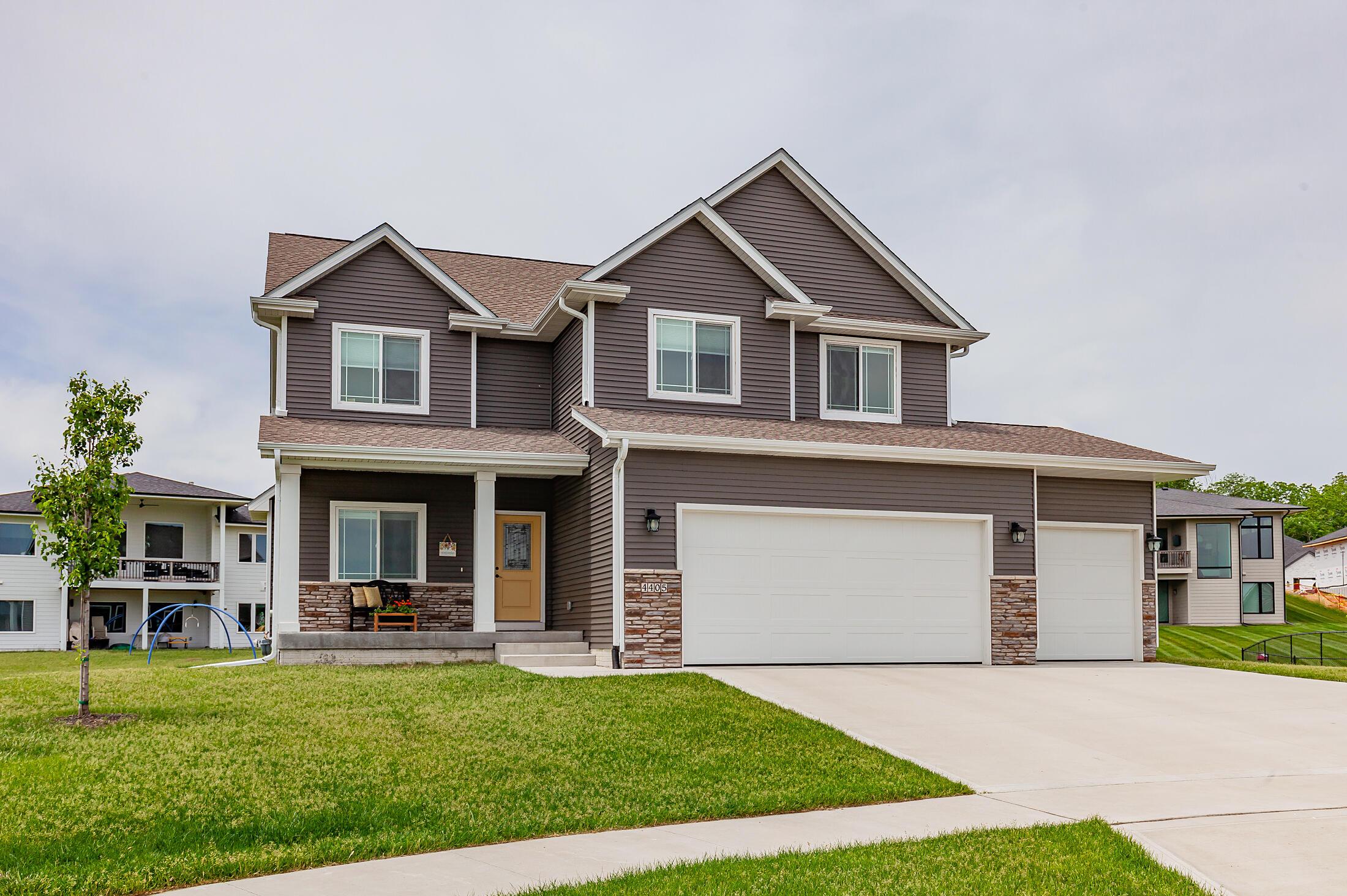 Ames, Iowa, 50014, United States, 4 Bedrooms Bedrooms, ,3 BathroomsBathrooms,Residential,For Sale,2049090