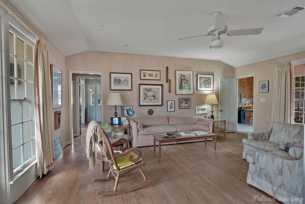 Shreveport, Louisiana, 71106, United States, 5 Bedrooms Bedrooms, ,4 BathroomsBathrooms,Residential,For Sale,1829039