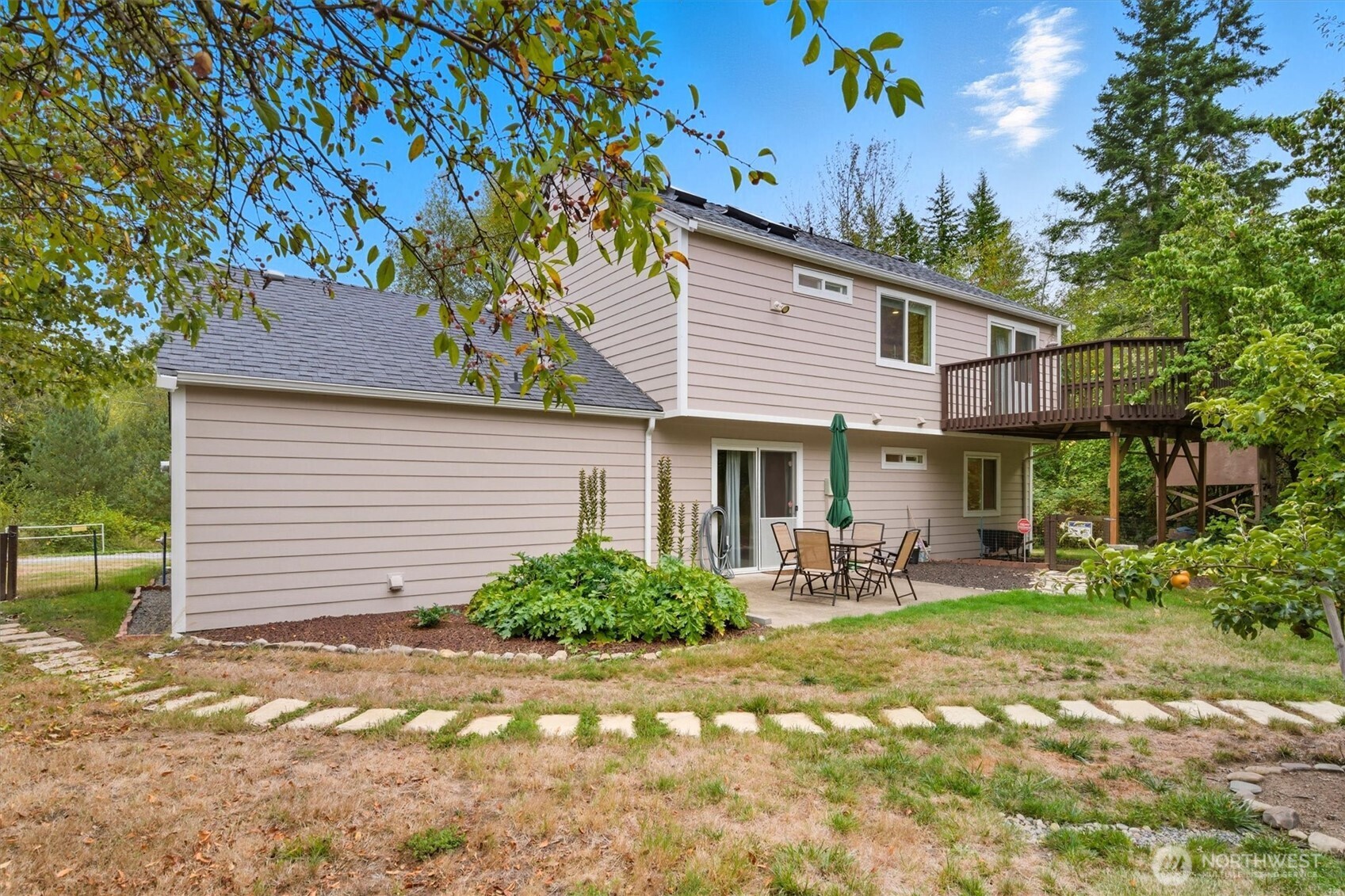 Port Orchard, Washington, 98367, United States, 3 Bedrooms Bedrooms, ,2 BathroomsBathrooms,Residential,For Sale,1954676