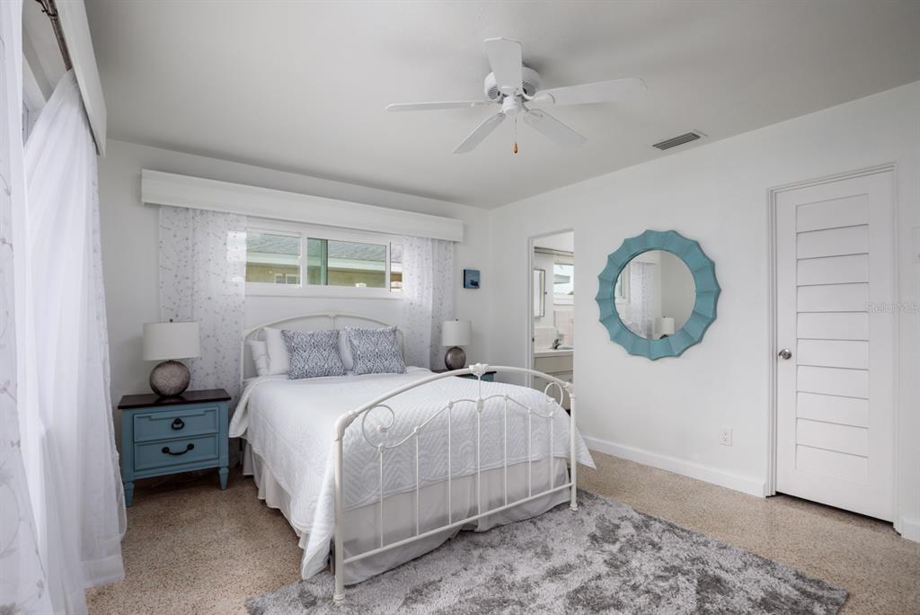 St Petersburg, Florida, 33705, United States, 3 Bedrooms Bedrooms, ,4 BathroomsBathrooms,Residential,For Sale,1793107