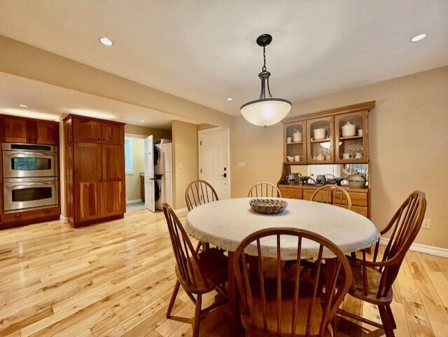 Sanford, Maine, 04083, United States, 3 Bedrooms Bedrooms, ,2 BathroomsBathrooms,Residential,For Sale,1940067