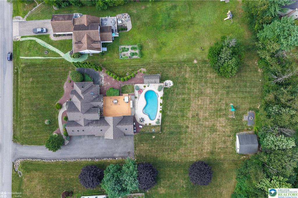 Stroudsburg, Pennsylvania, 18360-6926, United States, 7 Bedrooms Bedrooms, ,4 BathroomsBathrooms,Residential,For Sale,1904497