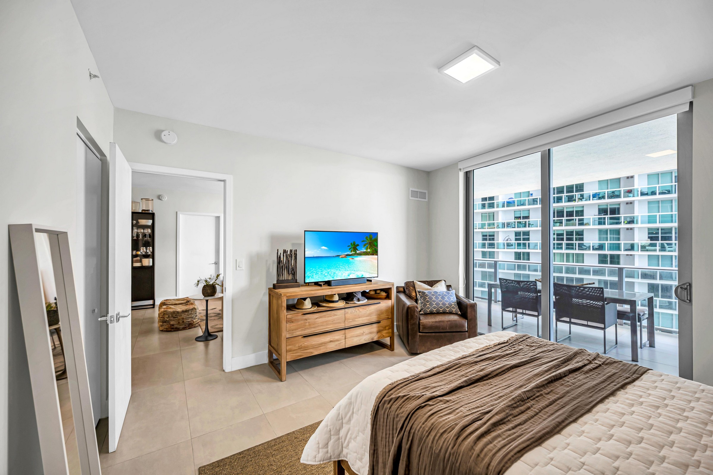  488 NE 18th St, Miami, FL, 33132 - 物件實景