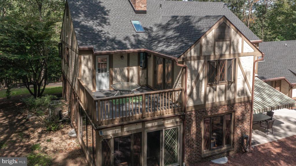 Reading, Pennsylvania, 19607, United States, 4 Bedrooms Bedrooms, ,4 BathroomsBathrooms,Residential,For Sale,1951295