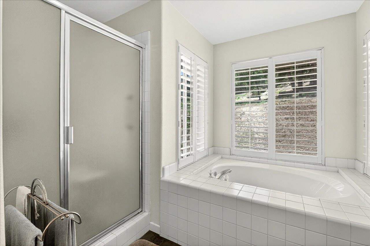 Oakhurst, California, 93644, United States, 4 Bedrooms Bedrooms, ,2 BathroomsBathrooms,Residential,For Sale,1922823
