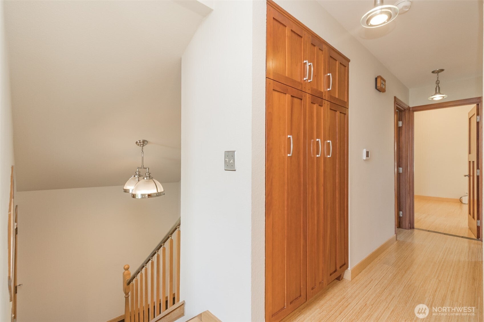 Kent, Washington, 98031, United States, 3 Bedrooms Bedrooms, ,2 BathroomsBathrooms,Residential,For Sale,1984192