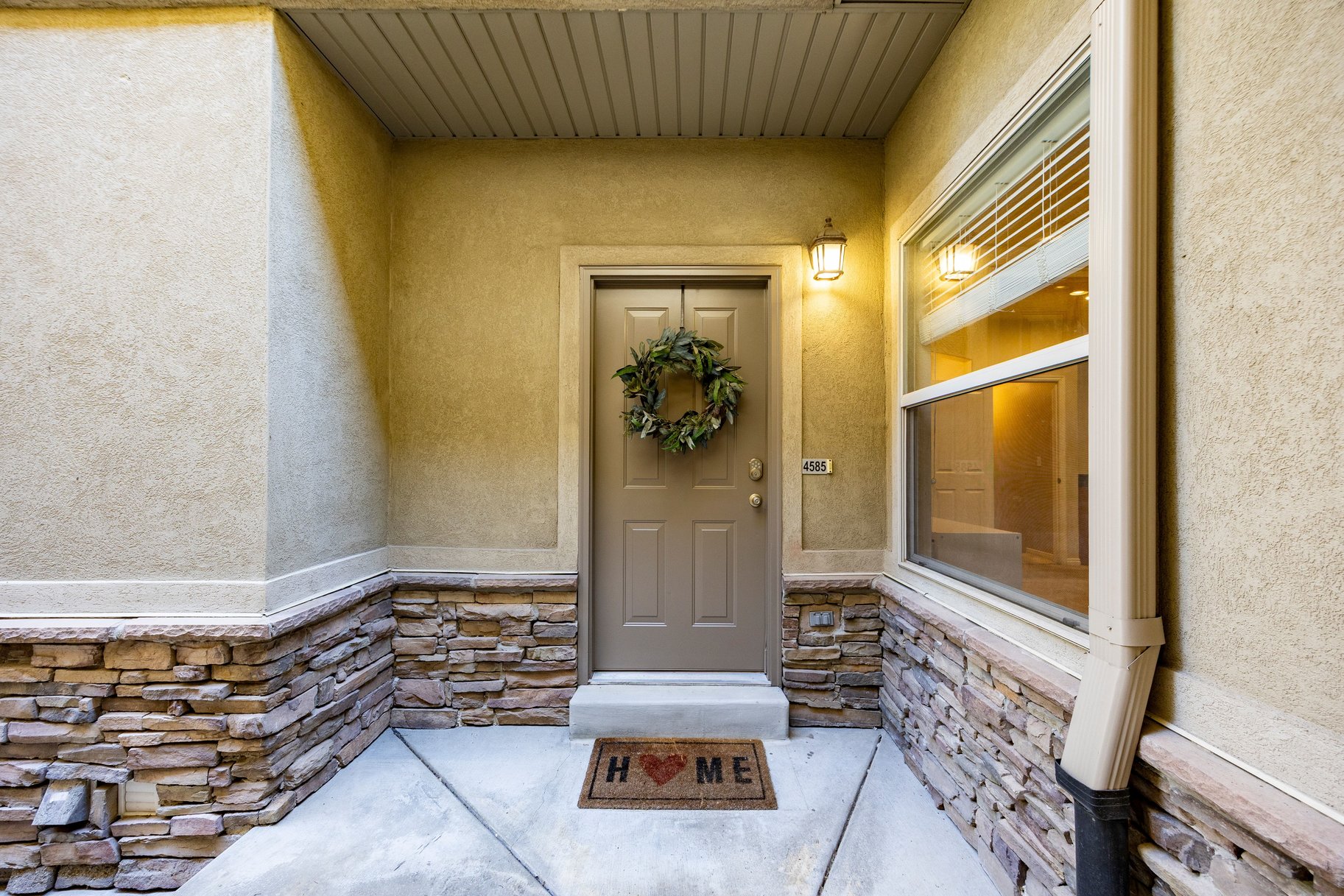  Private Millcreek Townhome with Fenced Backyard & Vaulted Ceilings - 物件實景