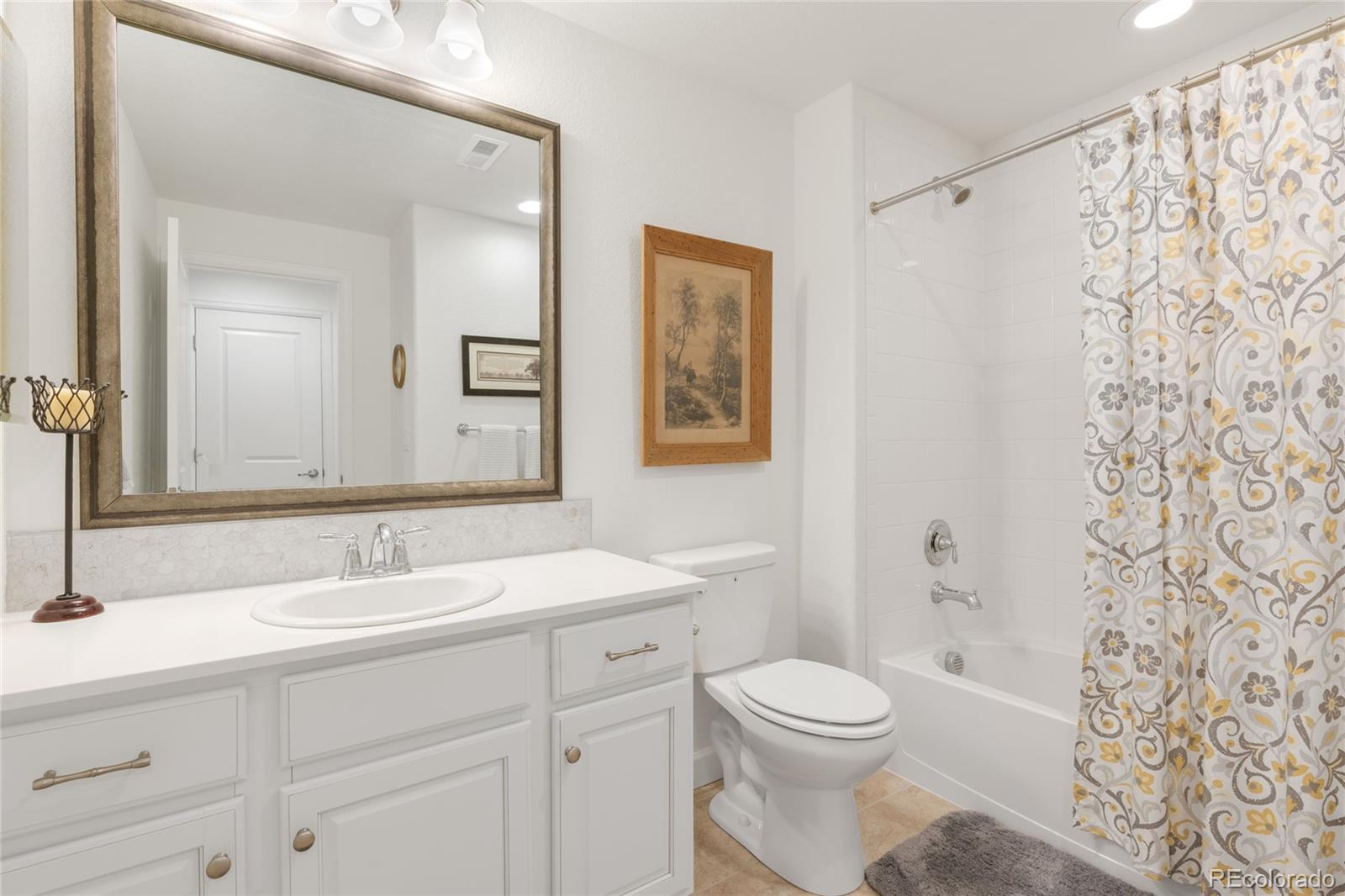 Aurora, Colorado, 80016, United States, 3 Bedrooms Bedrooms, ,3 BathroomsBathrooms,Residential,For Sale,1846672