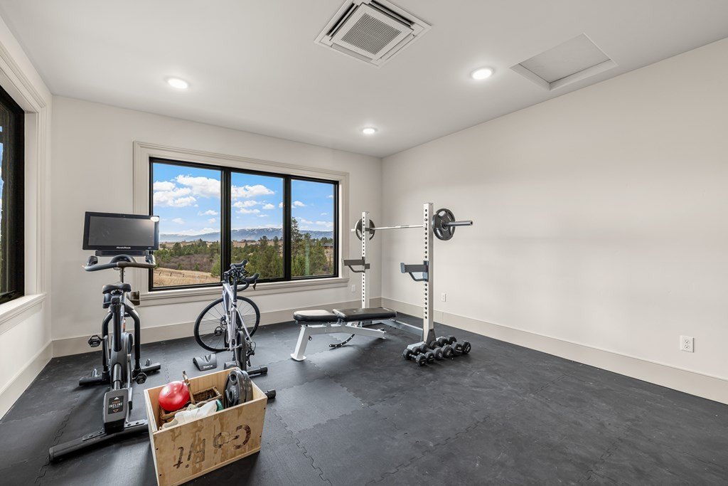 McCall, Idaho, 83638, United States, 5 Bedrooms Bedrooms, ,5 BathroomsBathrooms,Residential,For Sale,1989949