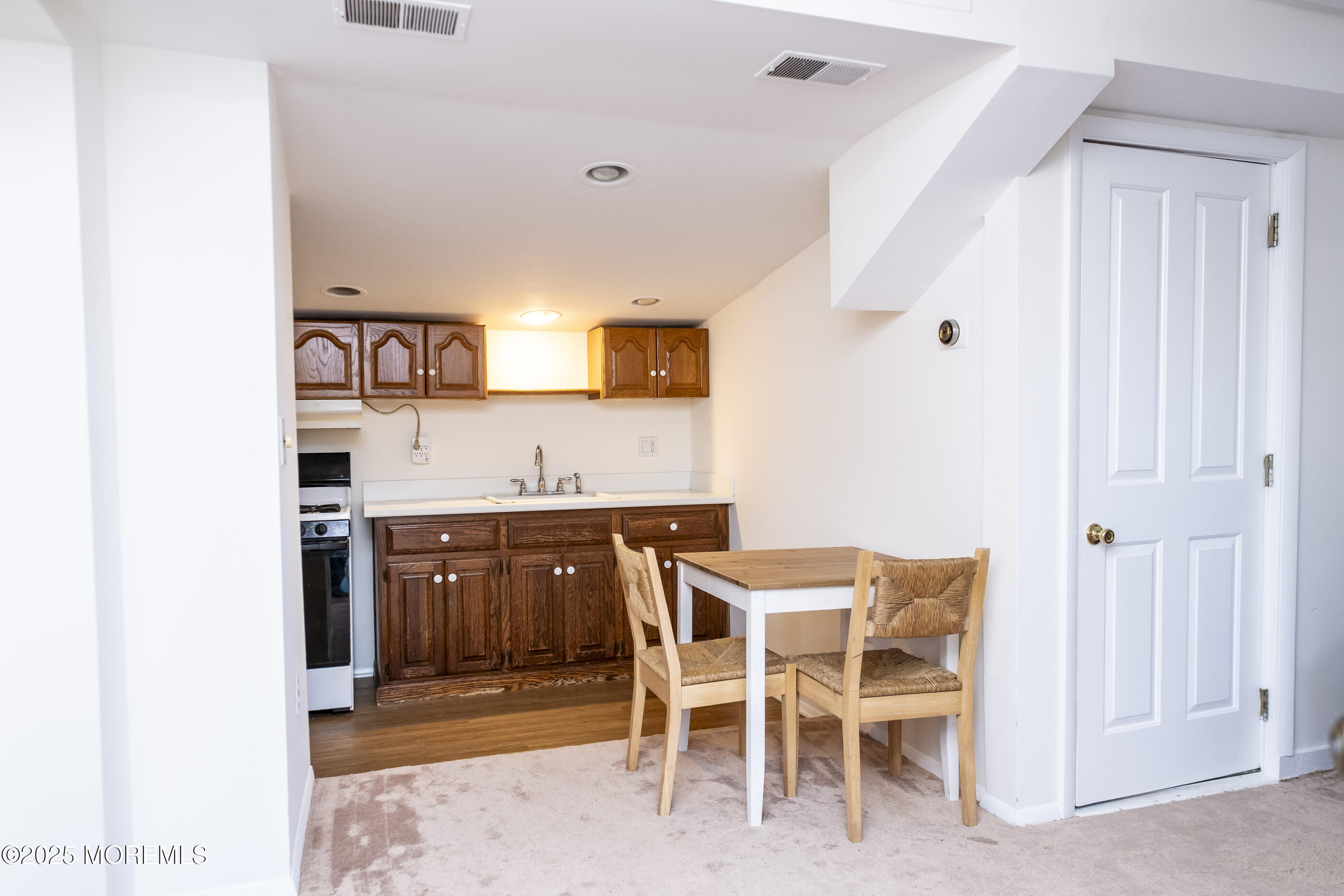 Leonardo, New Jersey, 07737, United States, 4 Bedrooms Bedrooms, ,3 BathroomsBathrooms,Residential,For Sale,1989142