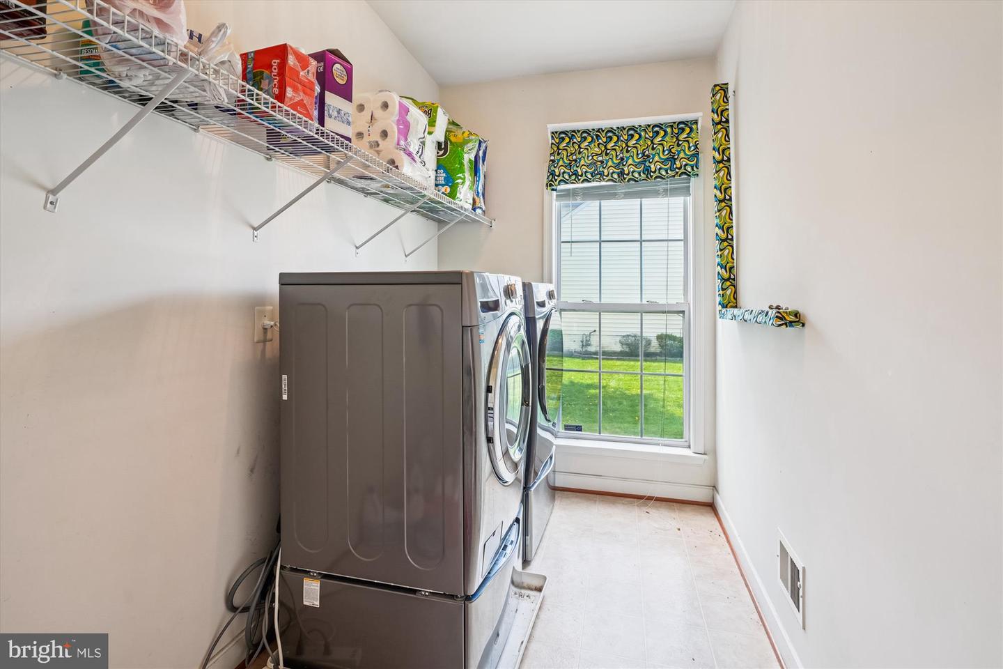 Woodbridge, Virginia, 22193, United States, 4 Bedrooms Bedrooms, ,5 BathroomsBathrooms,Residential,For Sale,1950998