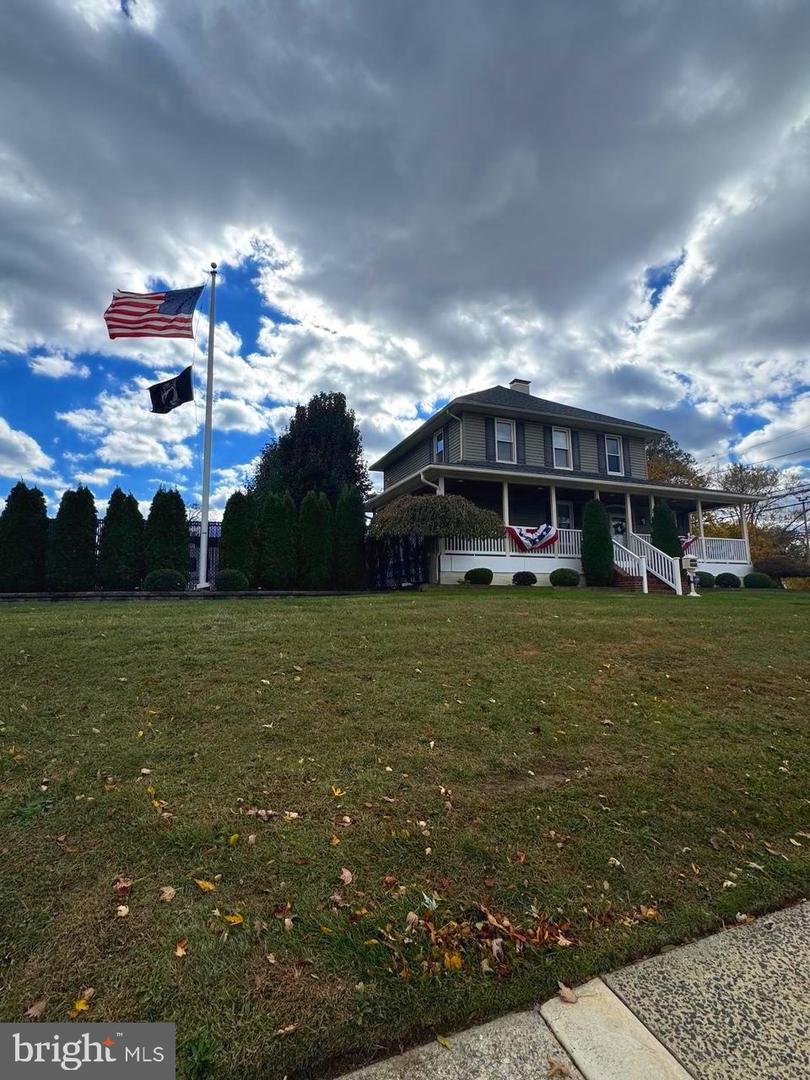 MAPLE SHADE, New Jersey, 08052, United States, 3 Bedrooms Bedrooms, ,3 BathroomsBathrooms,Residential,For Sale,1985694
