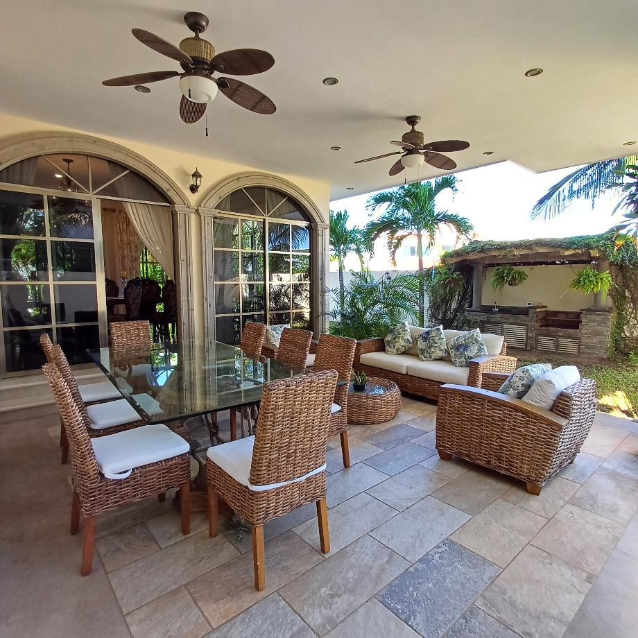 Isla Romantica, Benito Juárez, Quintana Roo, 77500, Mexico, 4 Bedrooms Bedrooms, ,5 BathroomsBathrooms,Residential,For Sale,Isla Romantica,1677042