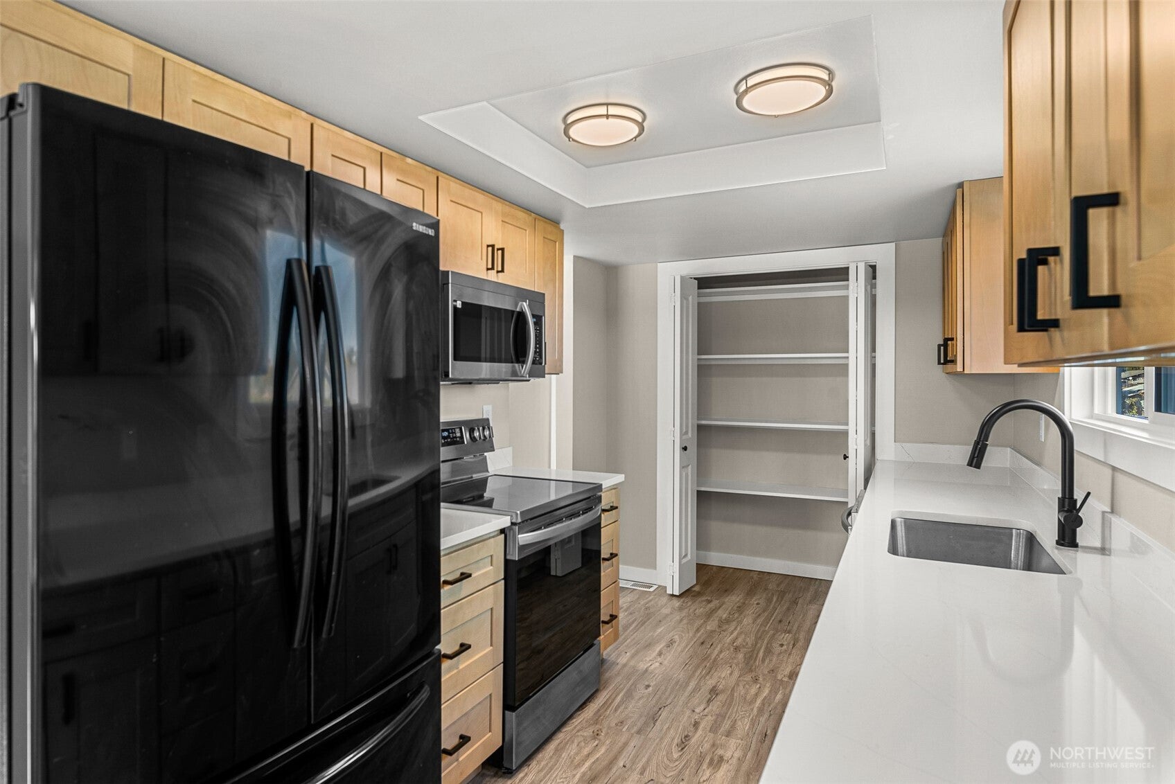 East Wenatchee, Washington, 98802, United States, 3 Bedrooms Bedrooms, ,1 BathroomBathrooms,Residential,For Sale,1984794