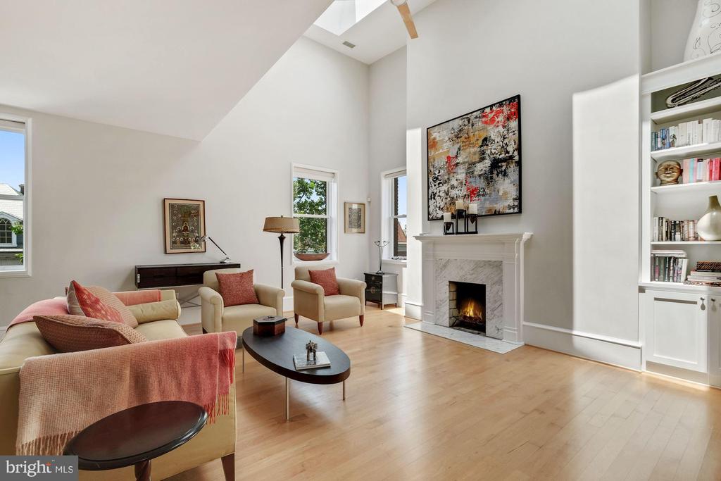 Washington, District of Columbia, 20009, United States, 3 Bedrooms Bedrooms, ,3 BathroomsBathrooms,Residential,For Sale,1987396