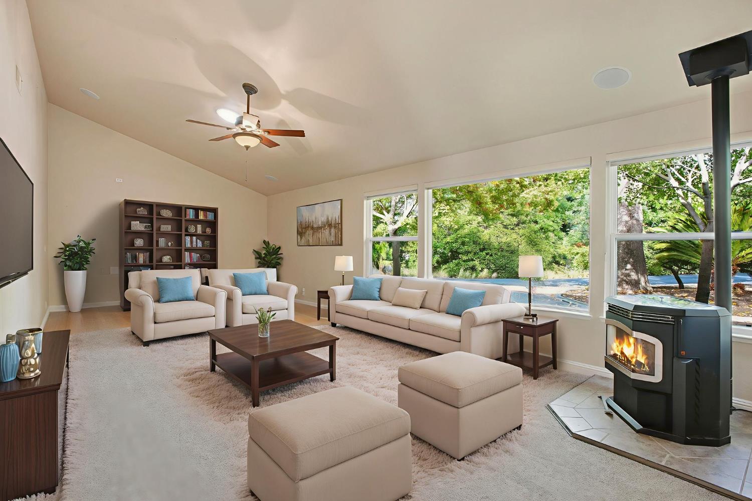 Roseville, California, 95747, United States, 4 Bedrooms Bedrooms, ,4 BathroomsBathrooms,Residential,For Sale,1988108