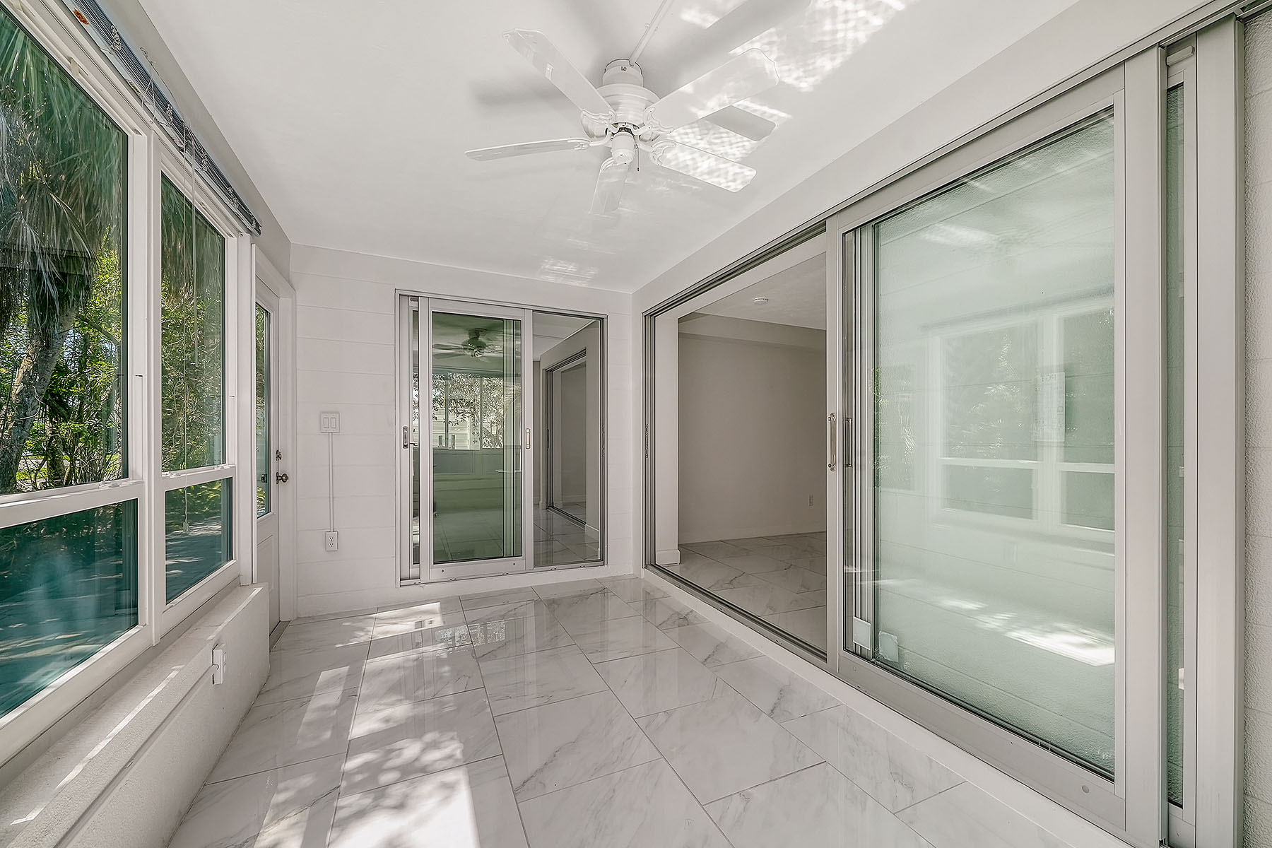  SPANISH MAIN YACHT CLUB CONDO - 物件實景