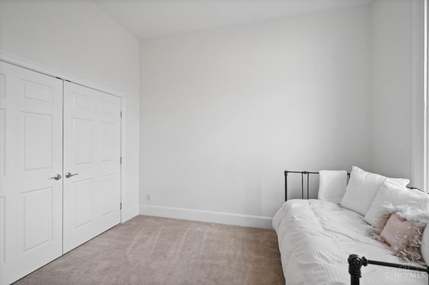 Cincinnati, Ohio, 45219, United States, 4 Bedrooms Bedrooms, ,4 BathroomsBathrooms,Residential,For Sale,1804934