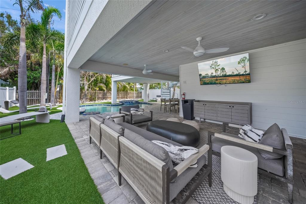 Anna Maria, Florida, 34216, United States, 5 Bedrooms Bedrooms, ,4 BathroomsBathrooms,Residential,For Sale,1819285