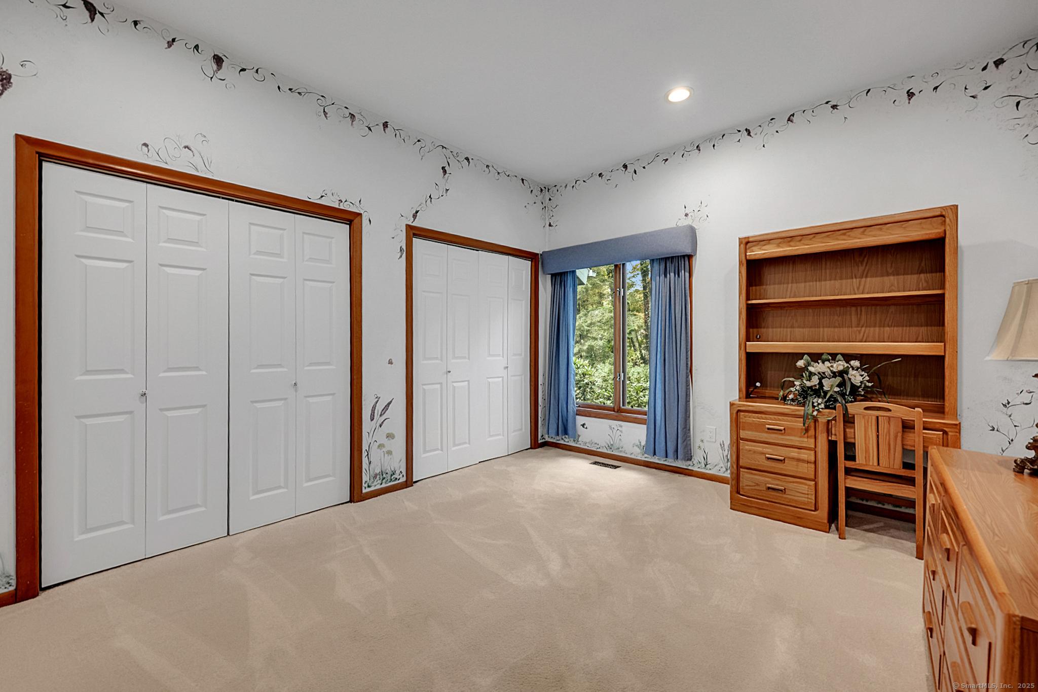 Avon, Connecticut, 06001, United States, 5 Bedrooms Bedrooms, ,6 BathroomsBathrooms,Residential,For Sale,1982009