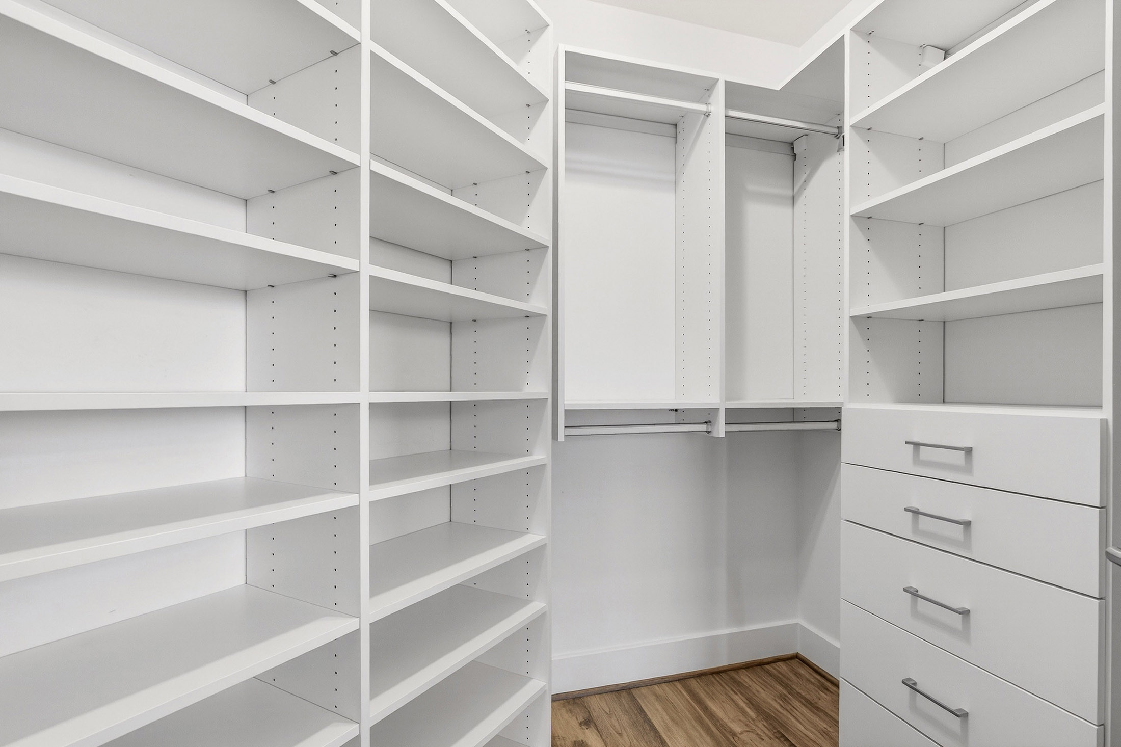  Iconic Intown Living at 1010 Midtown - 物件實景