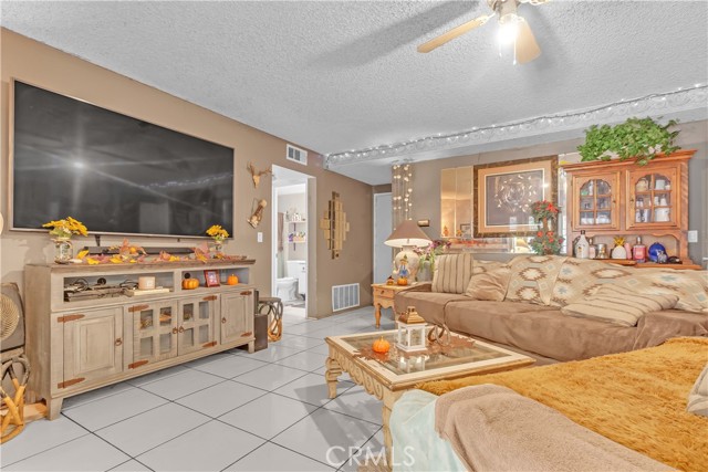 South Gate, California, 90280, United States, 4 Bedrooms Bedrooms, ,3 BathroomsBathrooms,Residential,For Sale,1937337