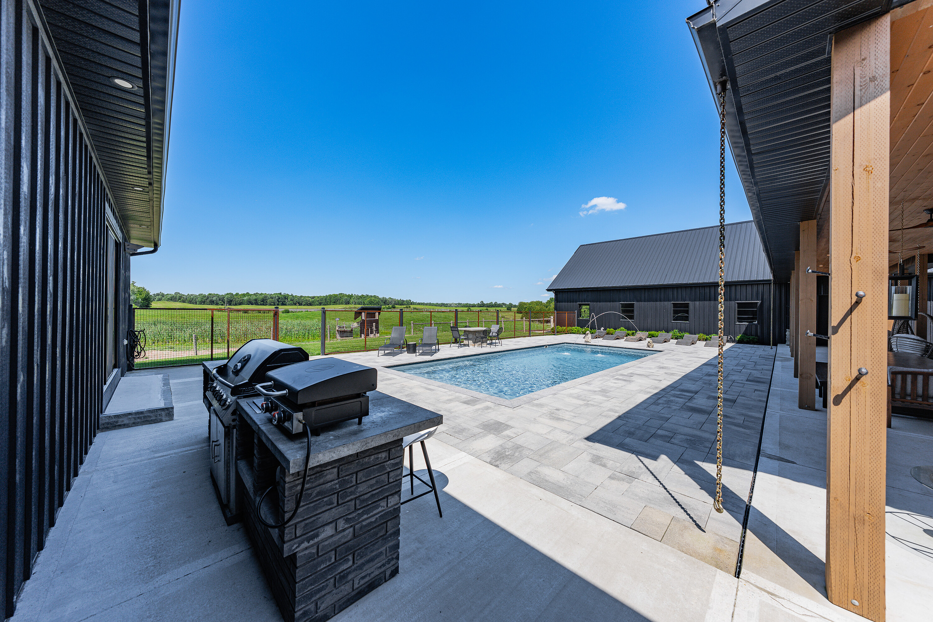  Custom-Built Country Estate - 物件實景