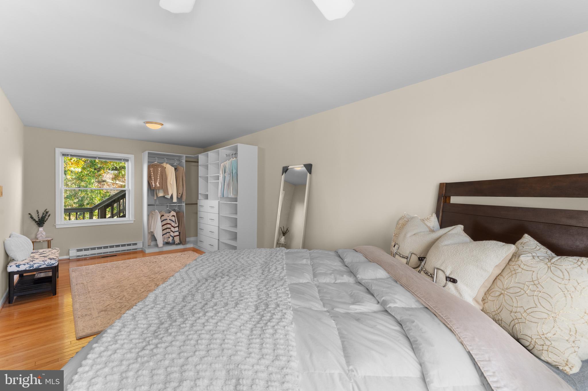 Warrenton, Virginia, 20187, United States, 3 Bedrooms Bedrooms, ,2 BathroomsBathrooms,Residential,For Sale,1987045