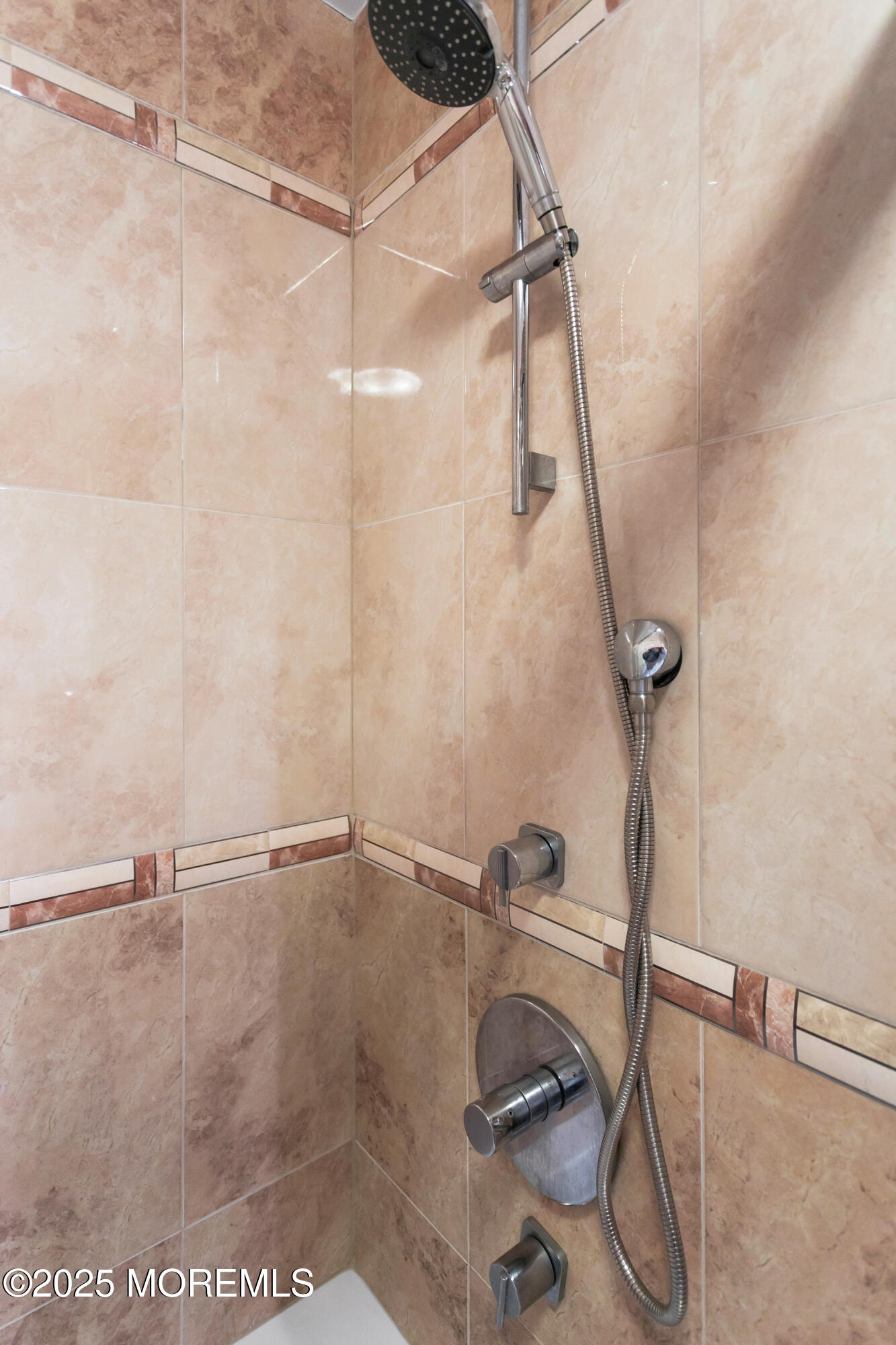 Middletown, New Jersey, 07748, United States, 5 Bedrooms Bedrooms, ,5 BathroomsBathrooms,Residential,For Sale,1904481