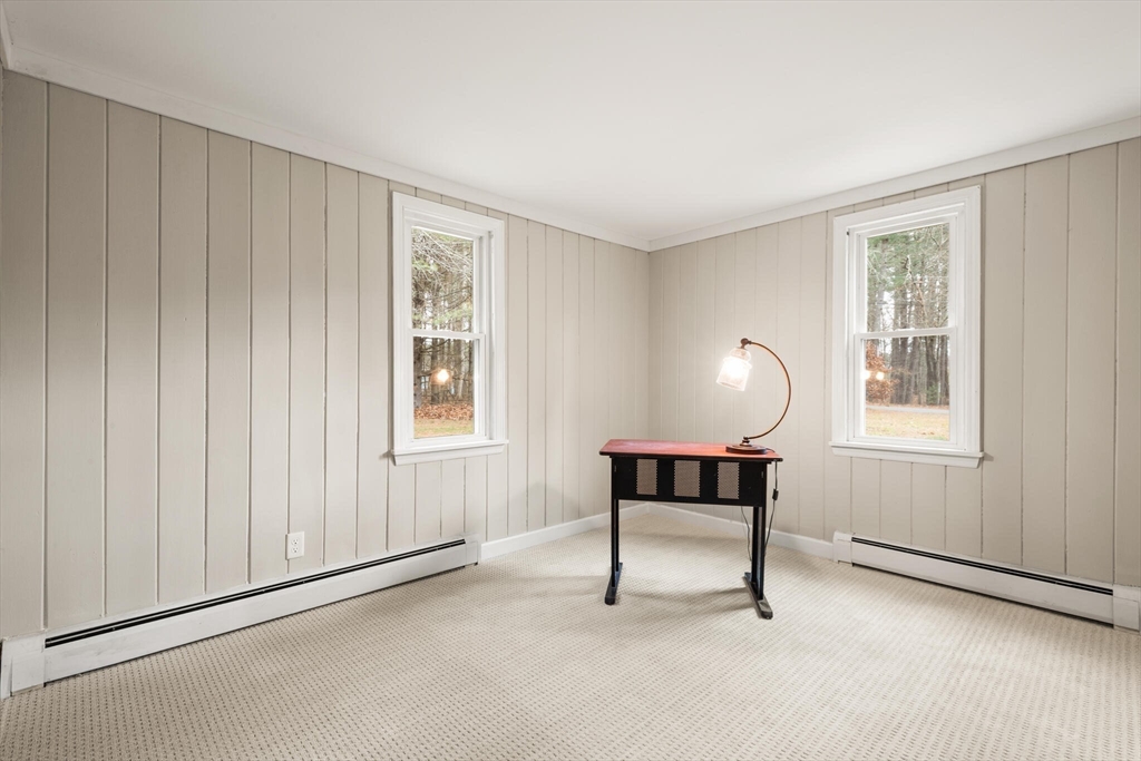 Dunstable, Massachusetts, 01827, United States, 4 Bedrooms Bedrooms, ,2 BathroomsBathrooms,Residential,For Sale,2001941