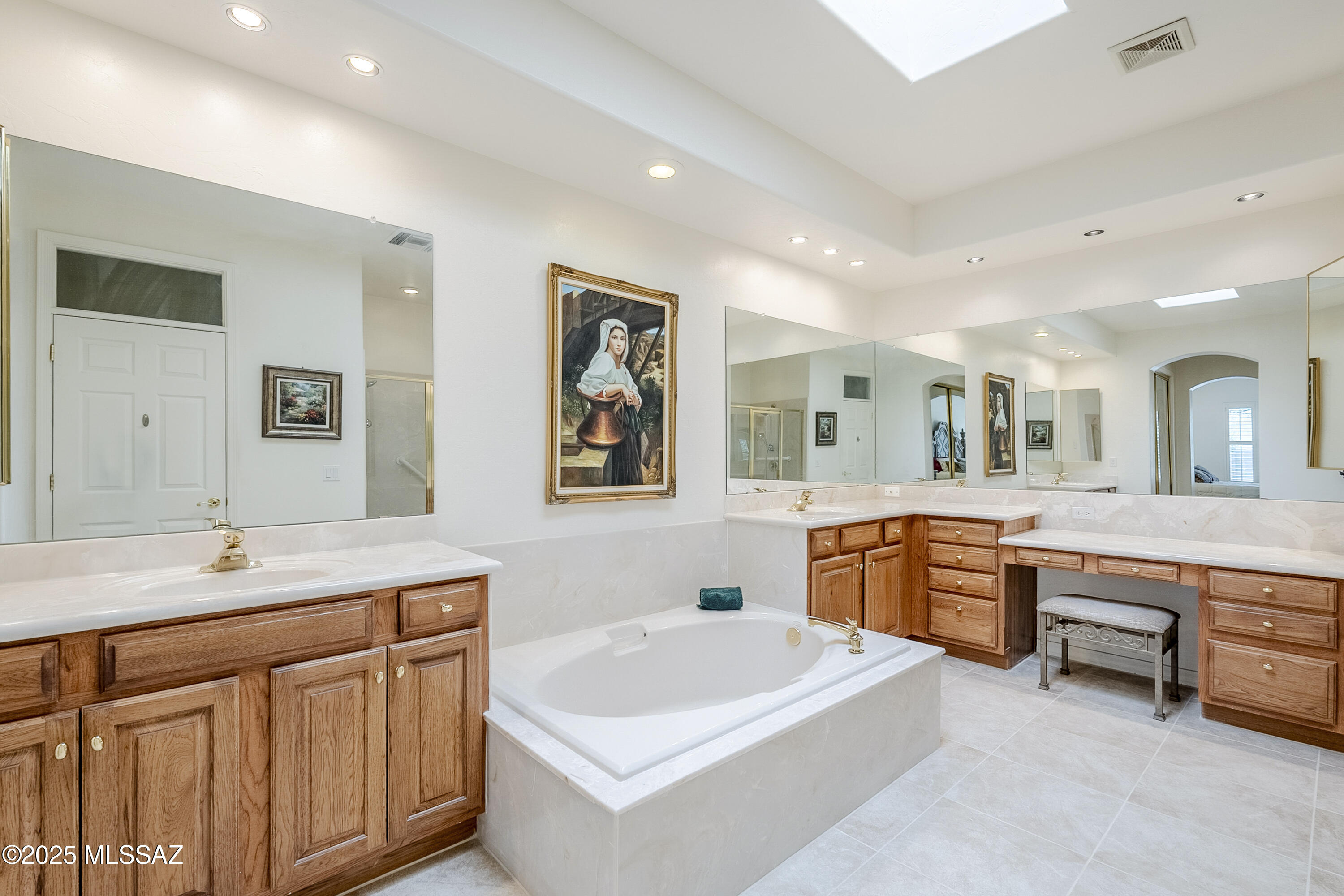 Oro Valley, Arizona, 85755, United States, 3 Bedrooms Bedrooms, ,3 BathroomsBathrooms,Residential,For Sale,1729108