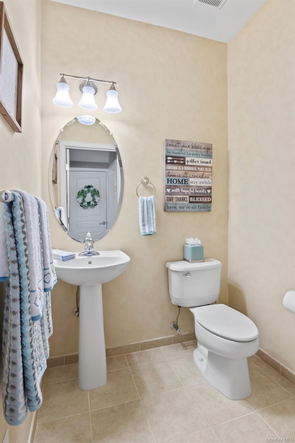 Mount Sinai, New York, 11766, United States, 4 Bedrooms Bedrooms, ,3 BathroomsBathrooms,Residential,For Sale,1934193