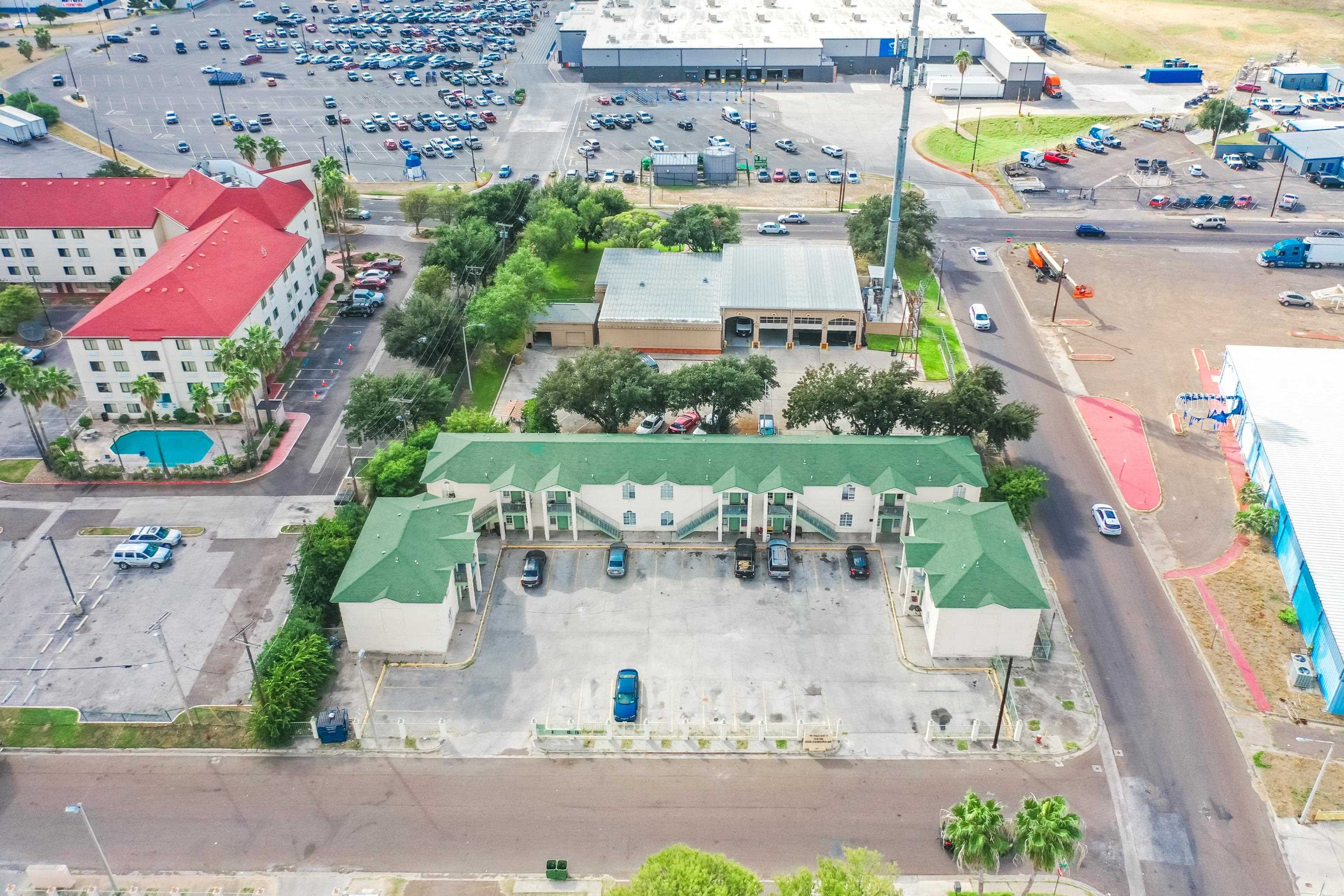 1005 Tesoro Ln, LAREDO, Texas, 78041, United States, 28 Bedrooms Bedrooms, ,Residential,For Sale,1005 Tesoro Ln,1657232