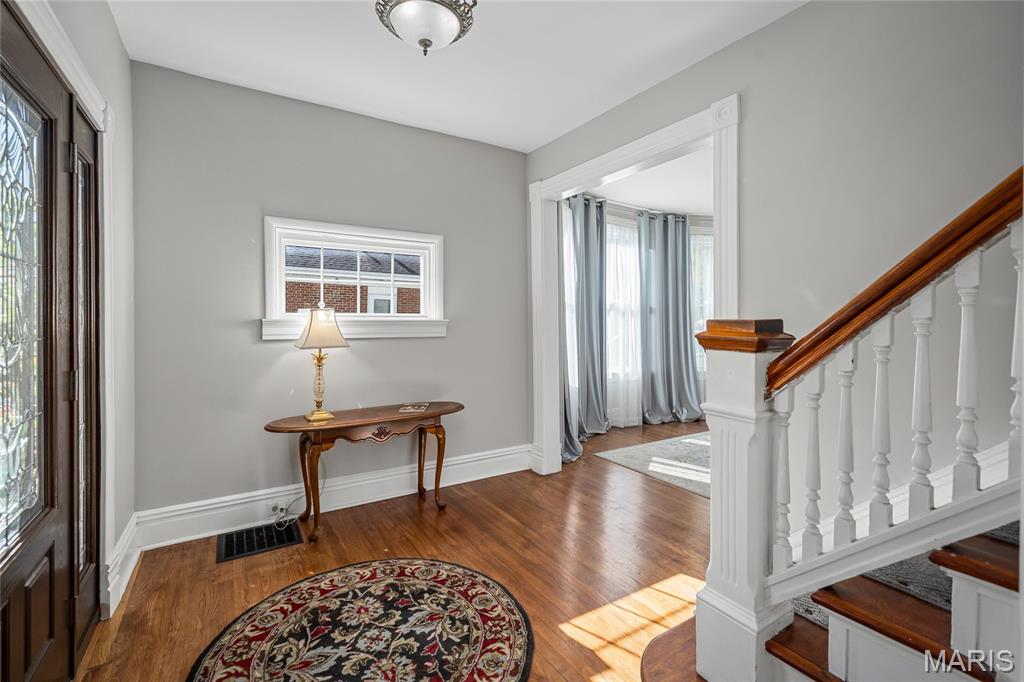 Kirkwood, Missouri, 63122, United States, 4 Bedrooms Bedrooms, ,4 BathroomsBathrooms,Residential,For Sale,1986224