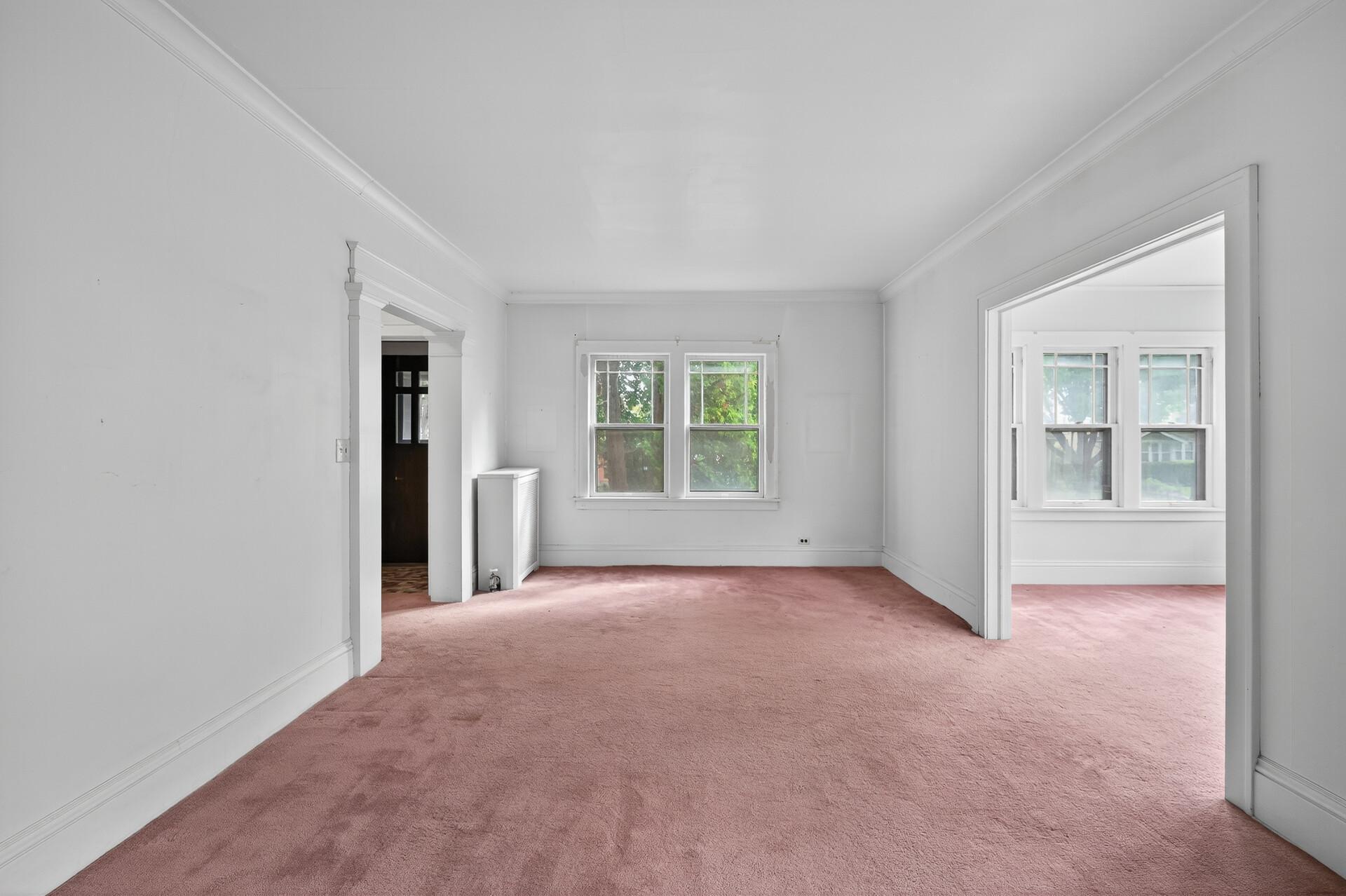 Minneapolis, Minnesota, 55409, United States, 4 Bedrooms Bedrooms, ,2 BathroomsBathrooms,Residential,For Sale,1959078