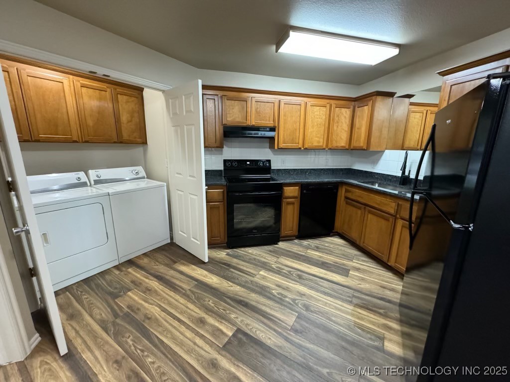 Tahlequah, Oklahoma, 74464, United States, 6 Bedrooms Bedrooms, ,8 BathroomsBathrooms,Residential,For Sale,1932775