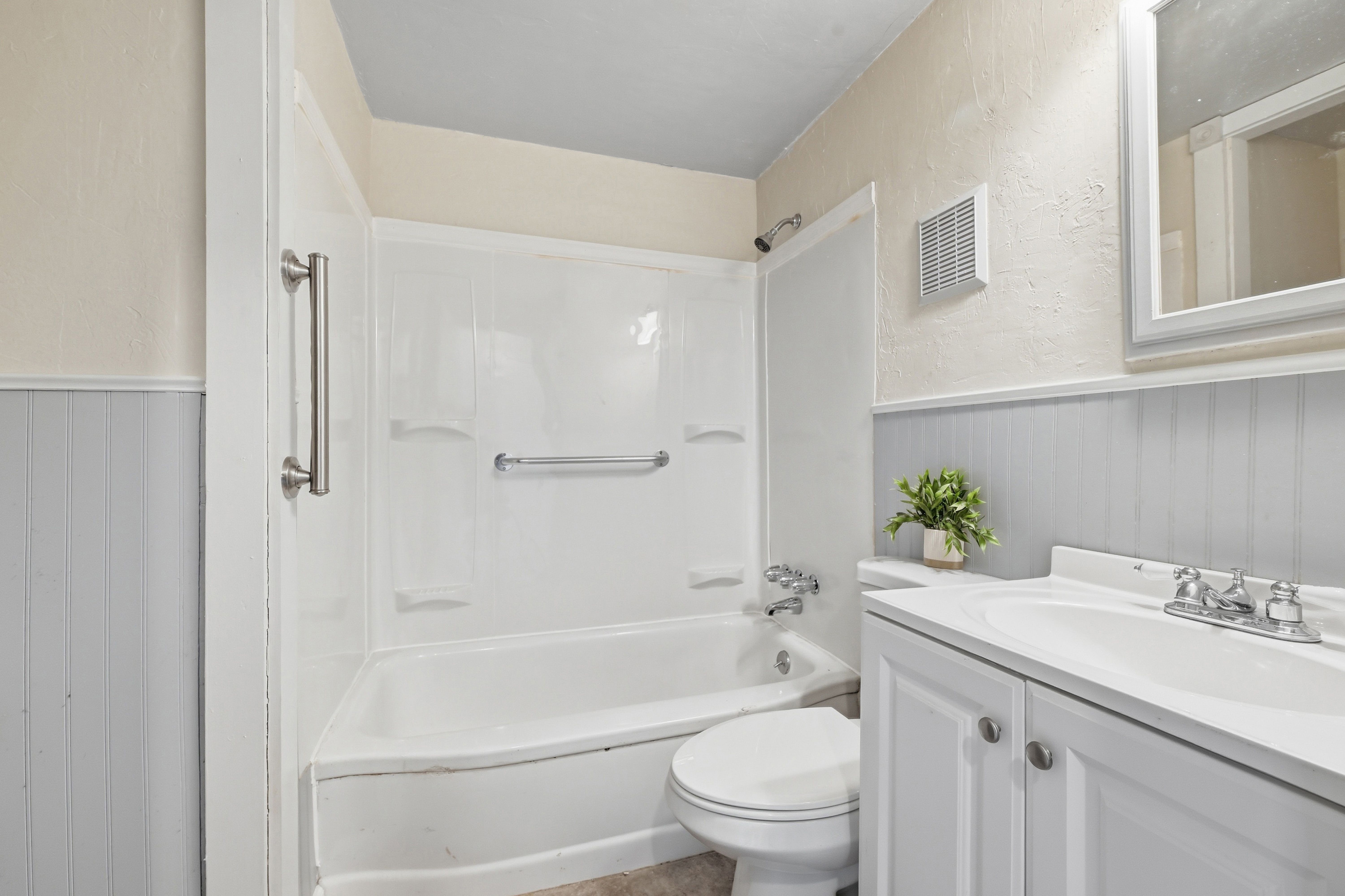  73 Clifford Drive, Pittsburgh, PA 15220 - 物件實景