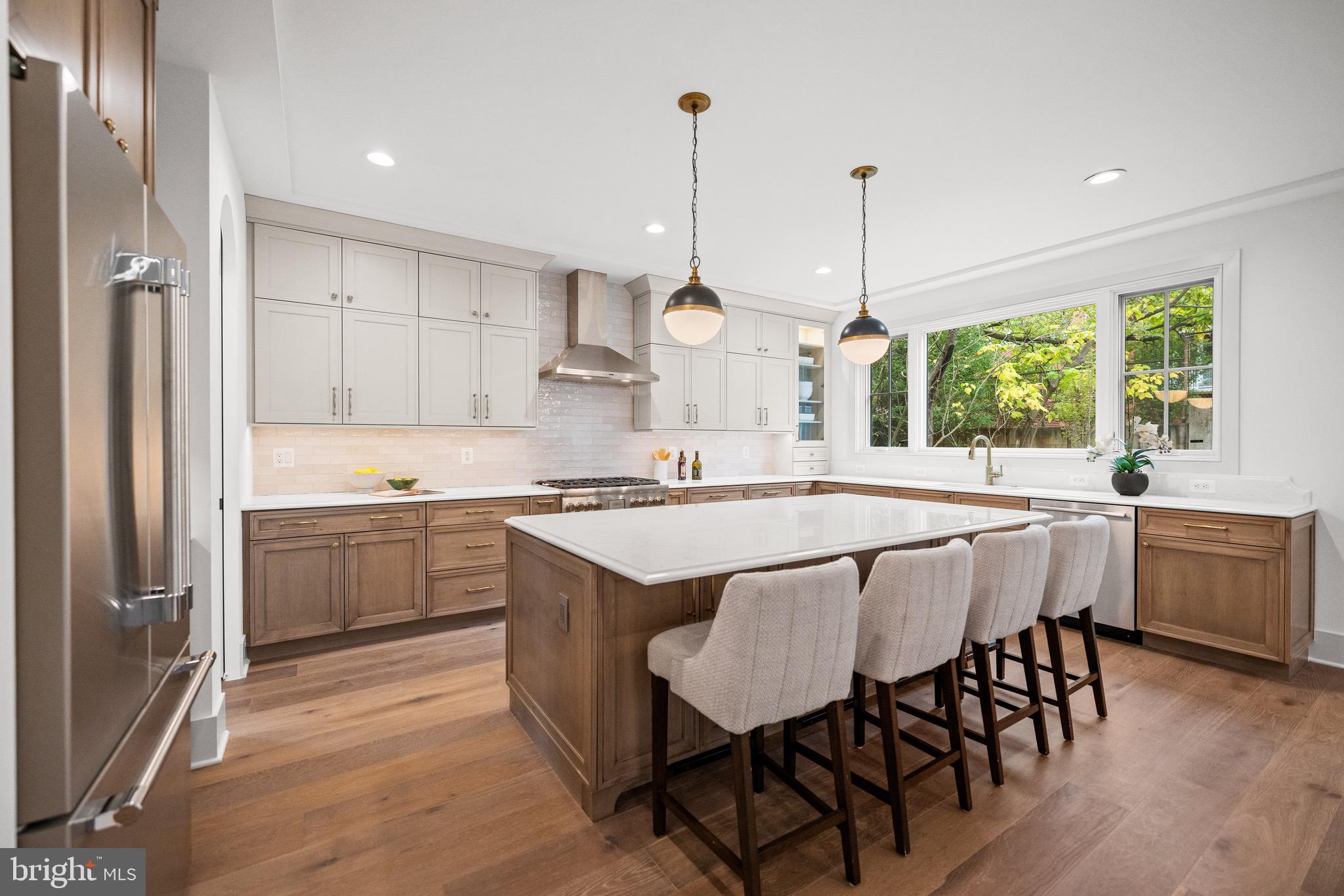 Arlington, Virginia, 22207, United States, 4 Bedrooms Bedrooms, ,5 BathroomsBathrooms,Residential,For Sale,1990203