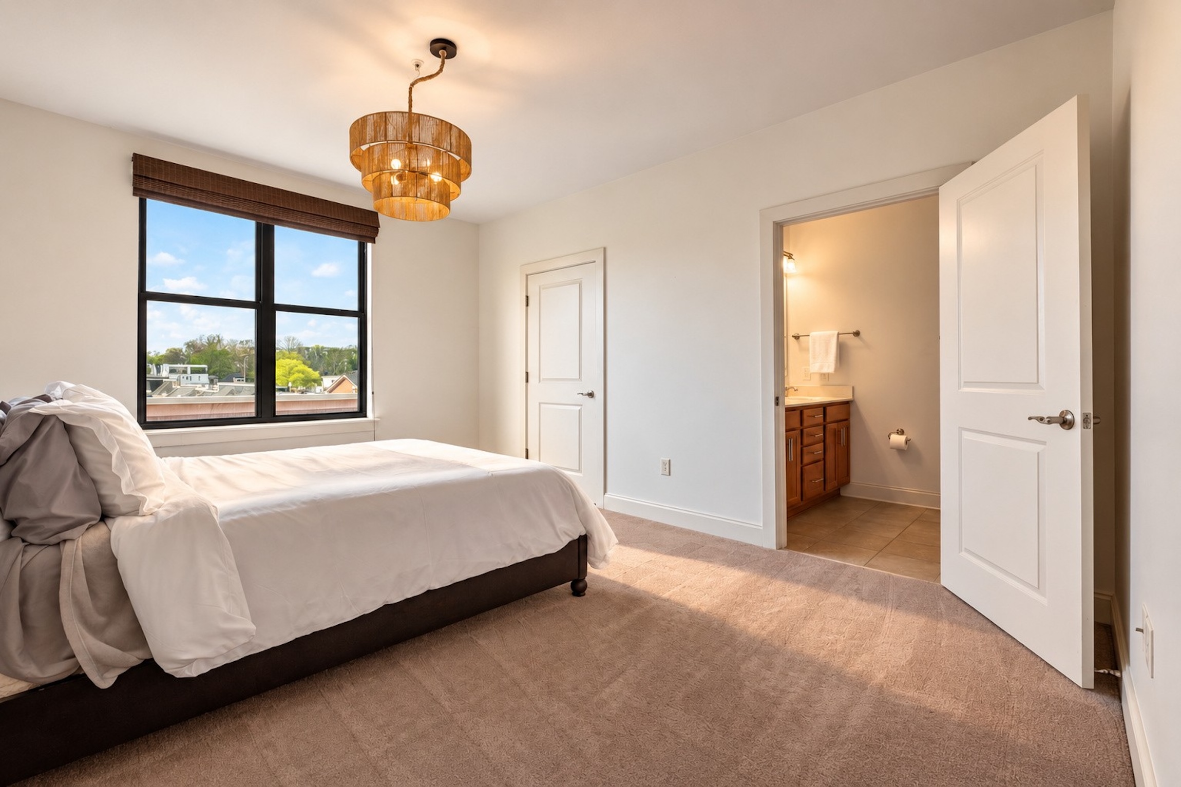  702 Wedgewood Park, Nashville, TN, 37203 - 物件實景
