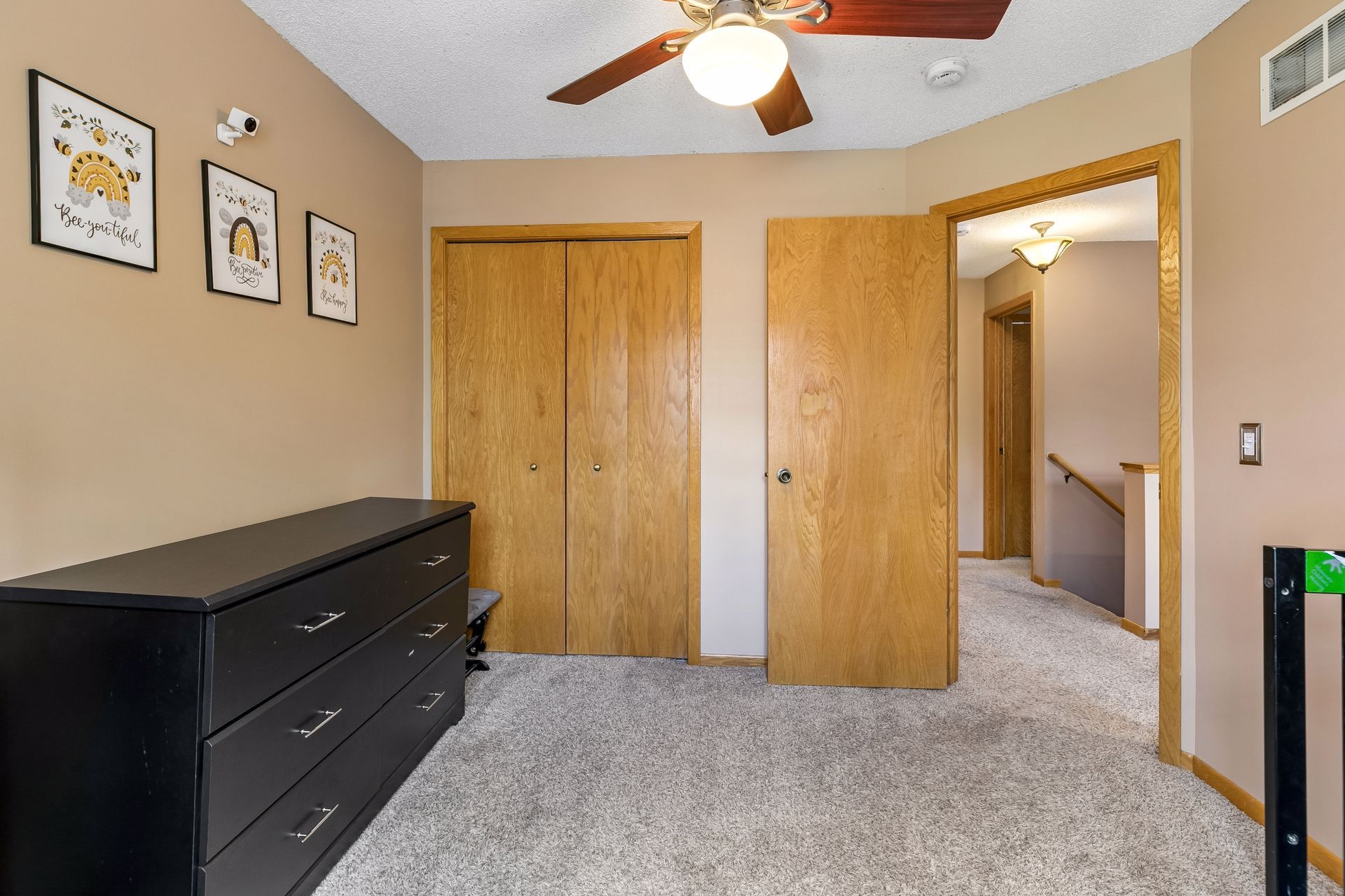  Private Woodland Townhome Near Parks and Recreation - 物件實景