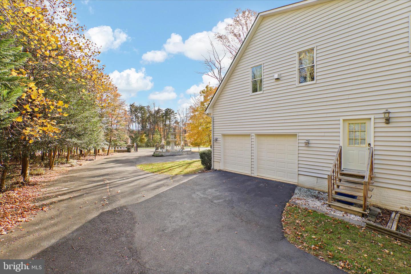 Reston, Virginia, 20190, United States, 6 Bedrooms Bedrooms, ,6 BathroomsBathrooms,Residential,For Sale,1987632