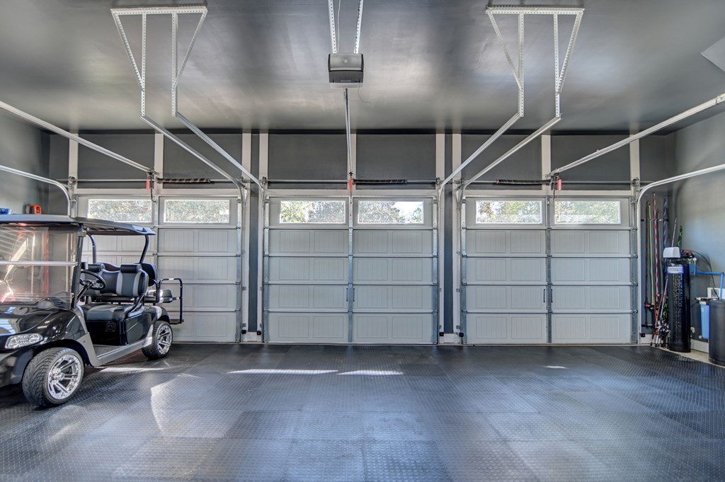 Valdosta, Georgia, 31601, United States, 4 Bedrooms Bedrooms, ,4 BathroomsBathrooms,Residential,For Sale,1995126