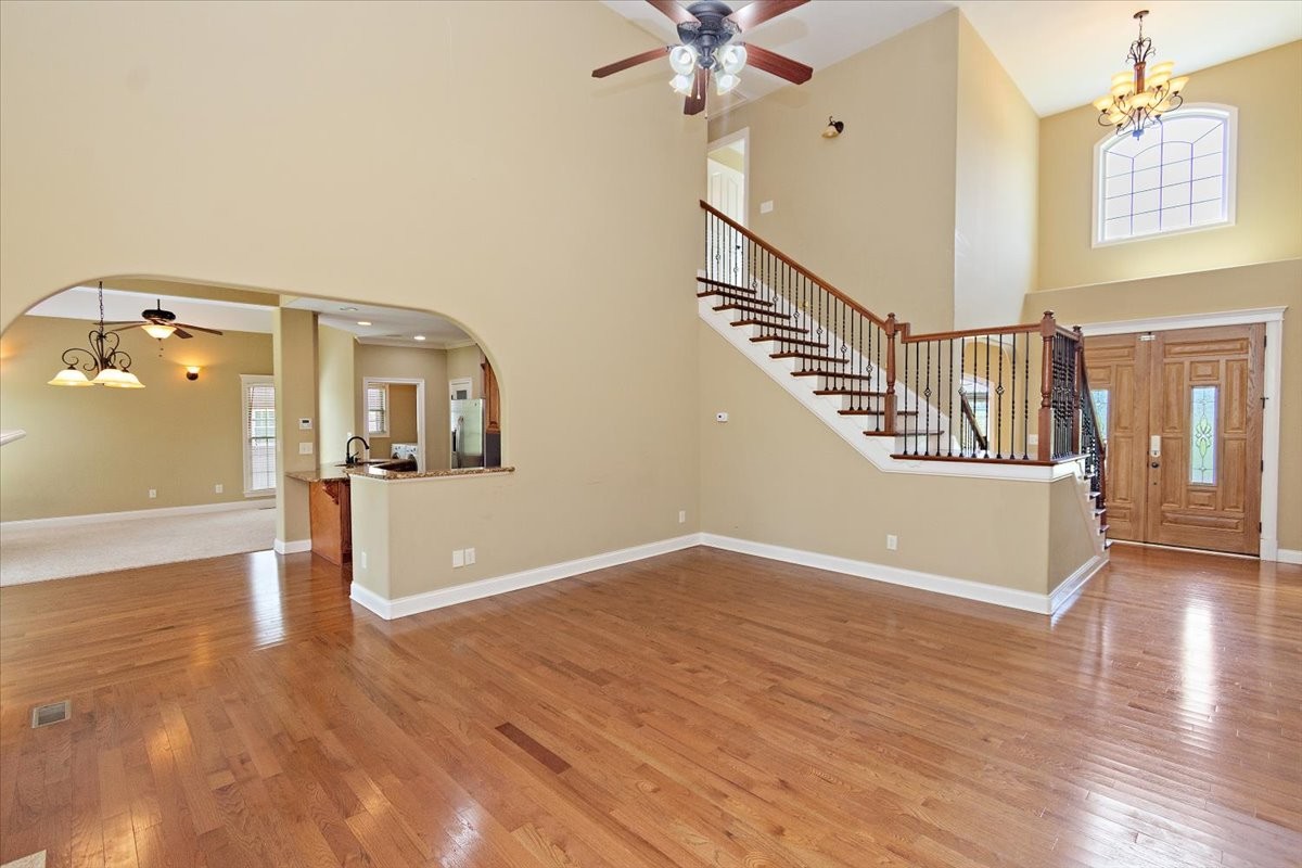 Clarksville, Tennessee, 37043, United States, 4 Bedrooms Bedrooms, ,4 BathroomsBathrooms,Residential,For Sale,1933080