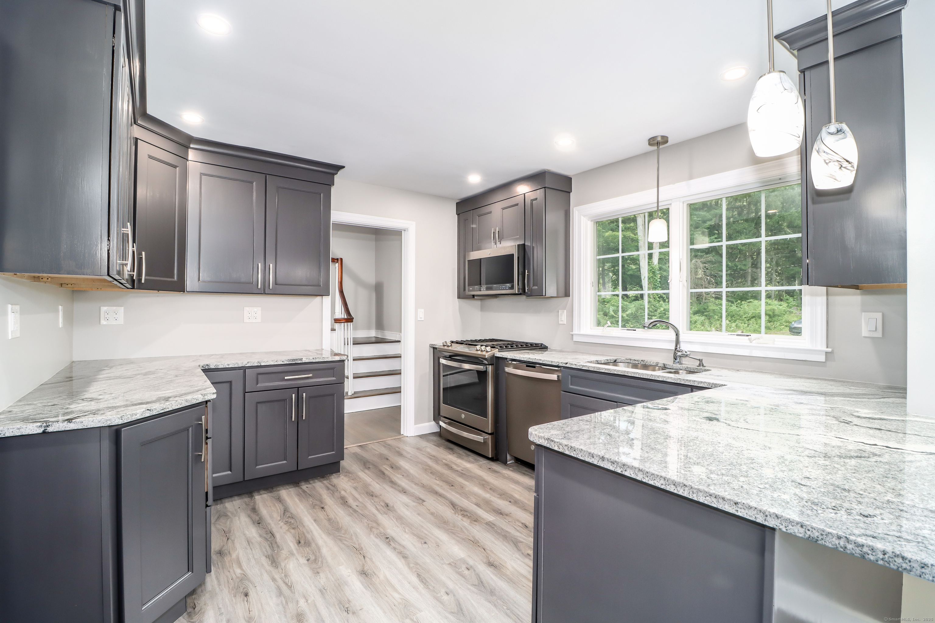 Redding, Connecticut, 06896, United States, 5 Bedrooms Bedrooms, ,3 BathroomsBathrooms,Residential,For Sale,1875500