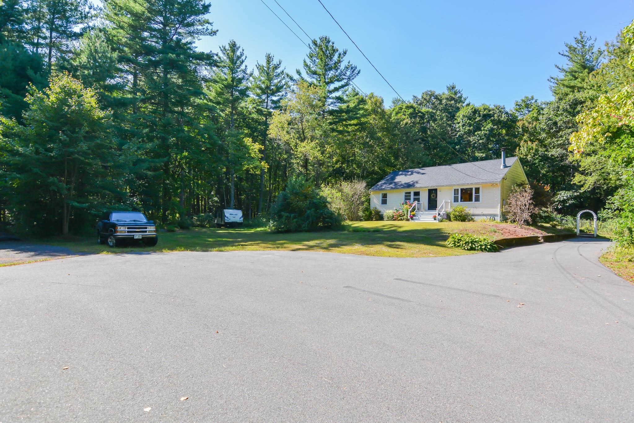 Litchfield, New Hampshire, 03054, United States, 3 Bedrooms Bedrooms, ,1 BathroomBathrooms,Residential,For Sale,1948760